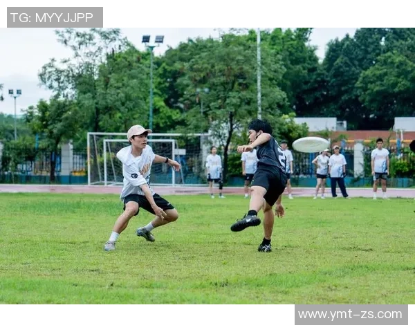 武汉飞盘队在世界攀岩锦标赛中的灵活性表现引发热议与关注